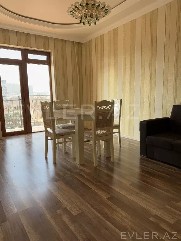 Aylıq, köhnə tikili