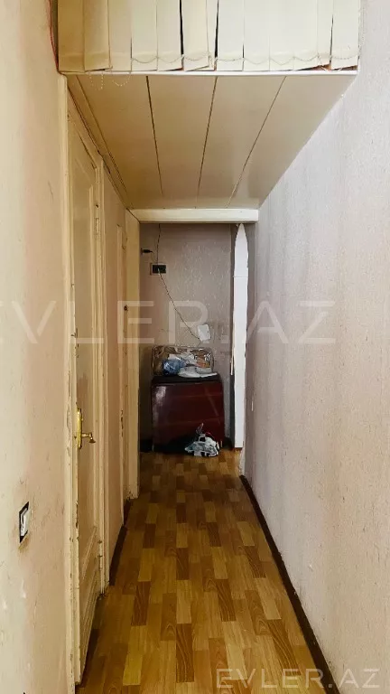 Satılır, köhnə tikili