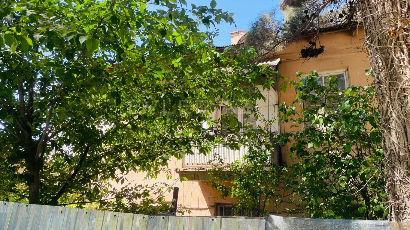 Satılır, köhnə tikili