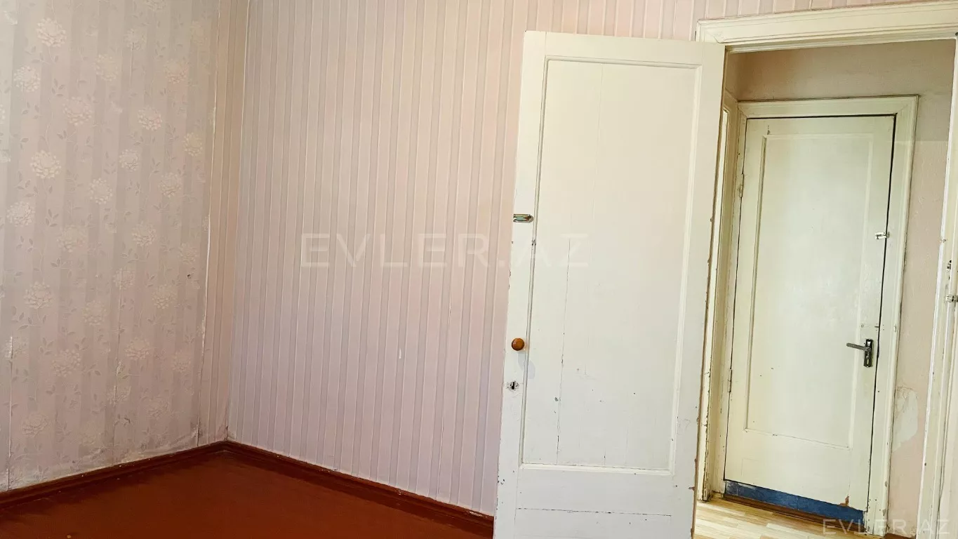 Satılır, köhnə tikili