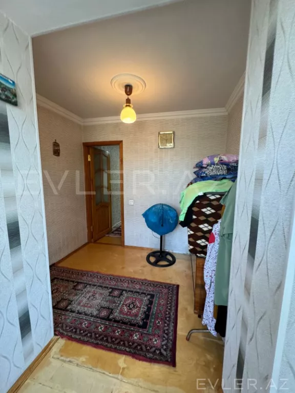 Satılır, köhnə tikili