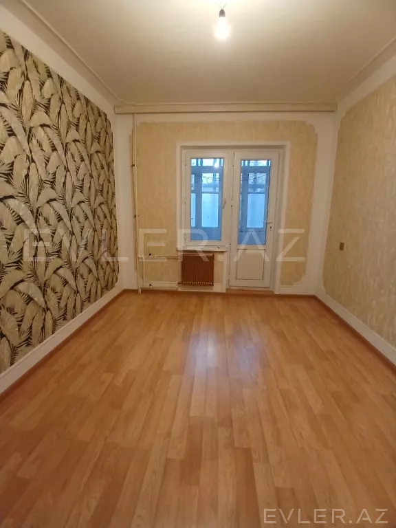 Satılır, köhnə tikili