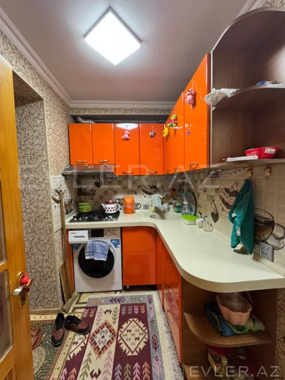 Satılır, köhnə tikili