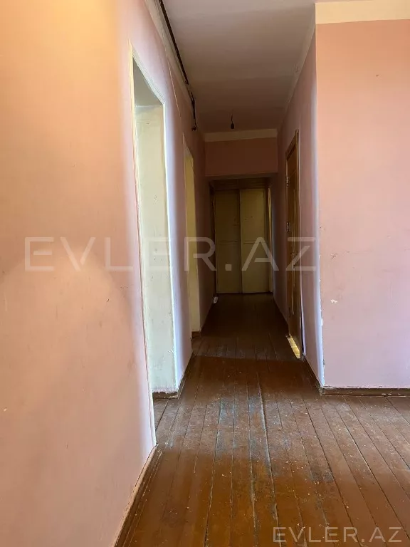 Satılır, köhnə tikili