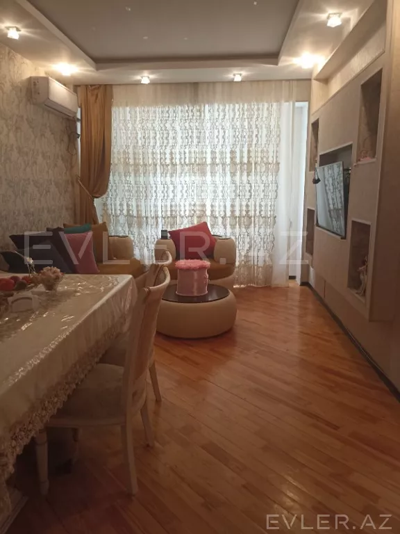 Satılır, yeni tikili