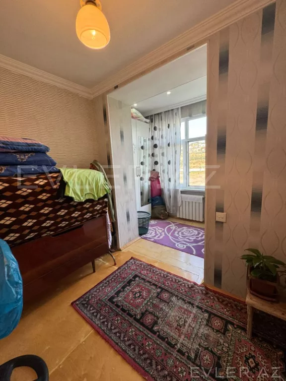 Satılır, köhnə tikili
