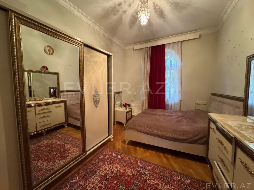 Satılır, həyət evi/villa