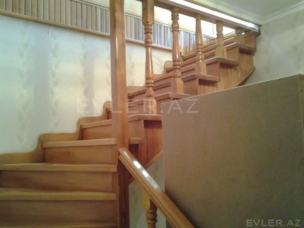Satılır, həyət evi/villa