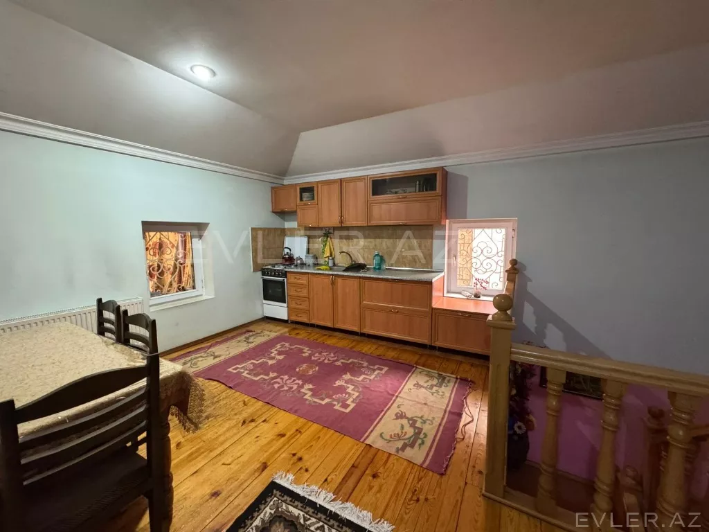Satılır, həyət evi/villa