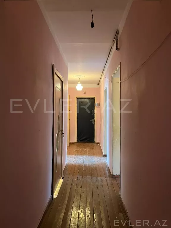 Satılır, köhnə tikili