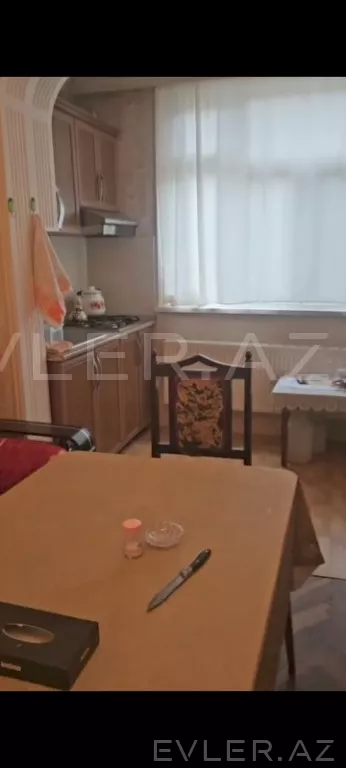 Satılır, köhnə tikili