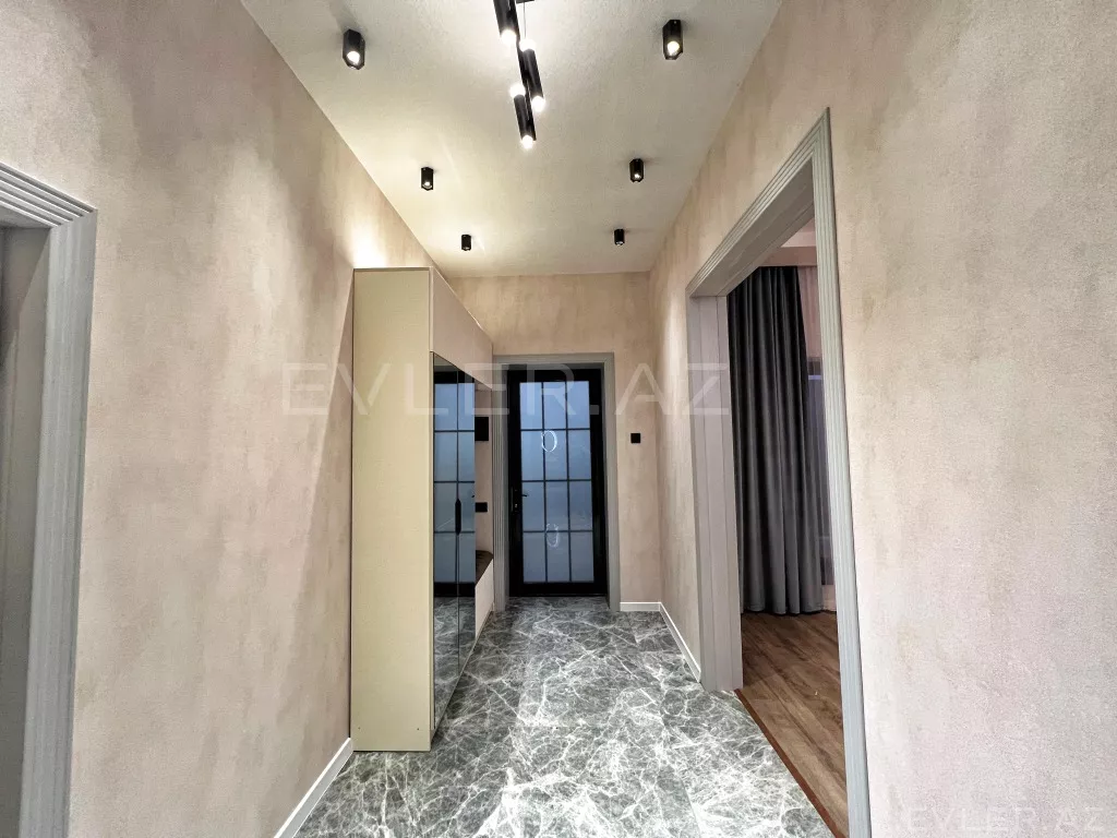 Satılır, həyət evi/villa
