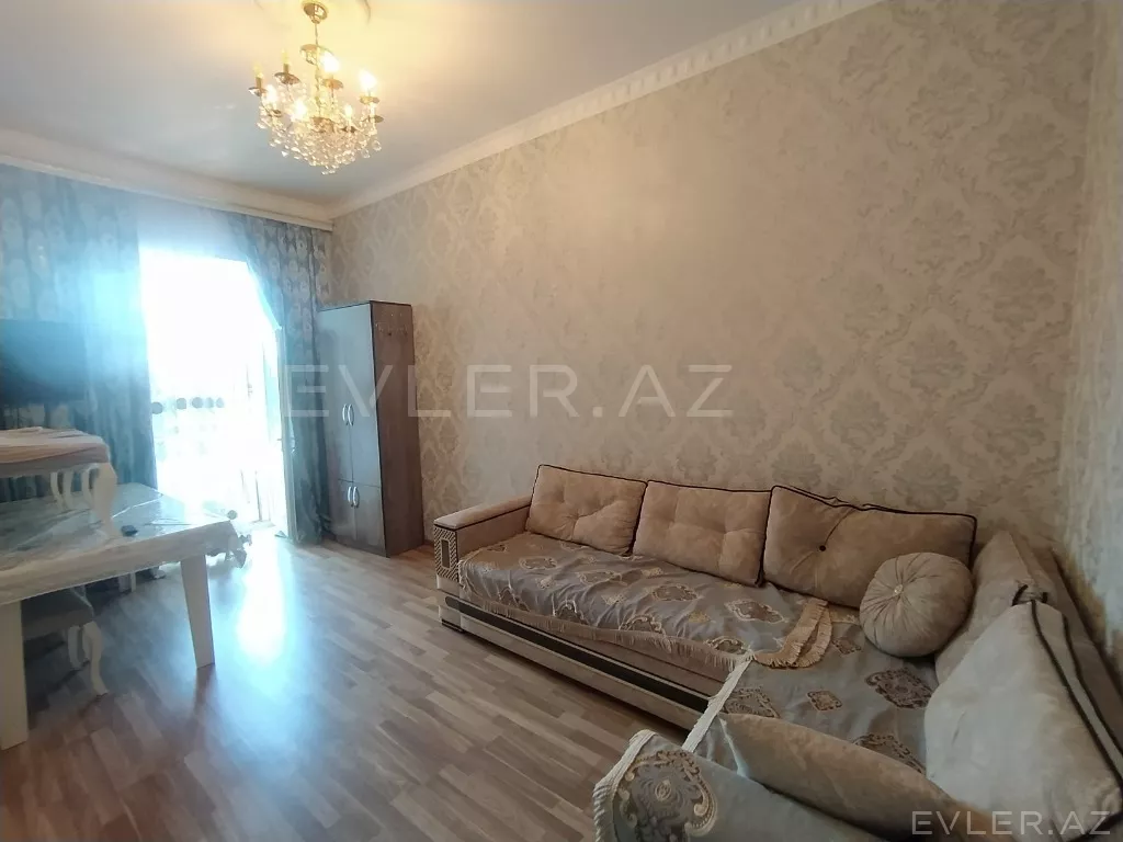 Satılır, köhnə tikili