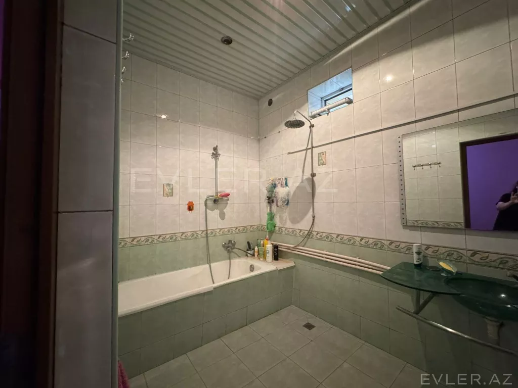Satılır, həyət evi/villa