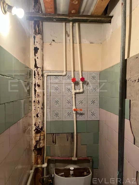 Satılır, köhnə tikili