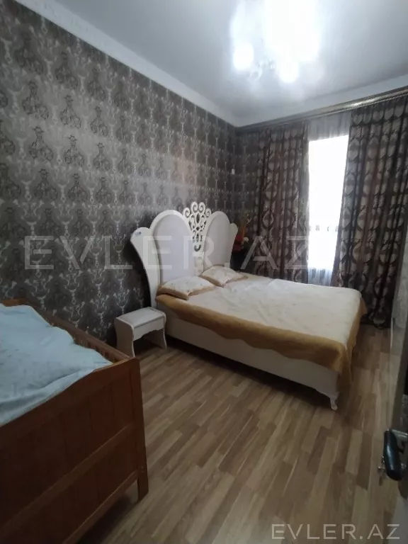 Satılır, köhnə tikili
