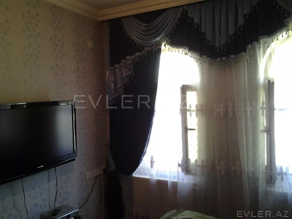 Satılır, həyət evi/villa