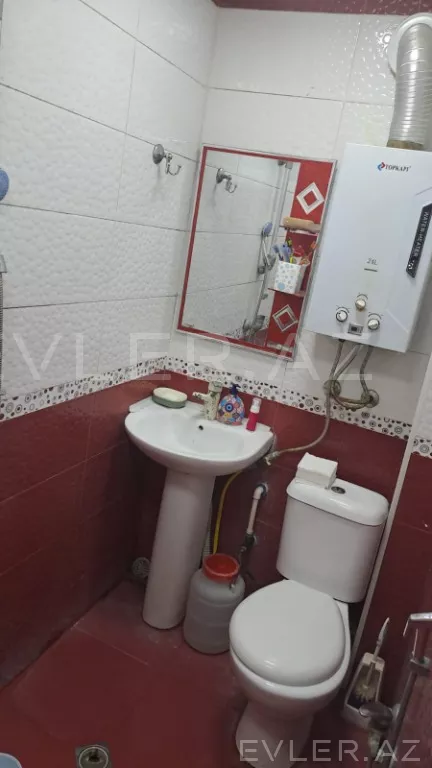 Satılır, köhnə tikili