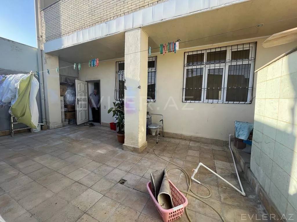 Satılır, həyət evi/villa