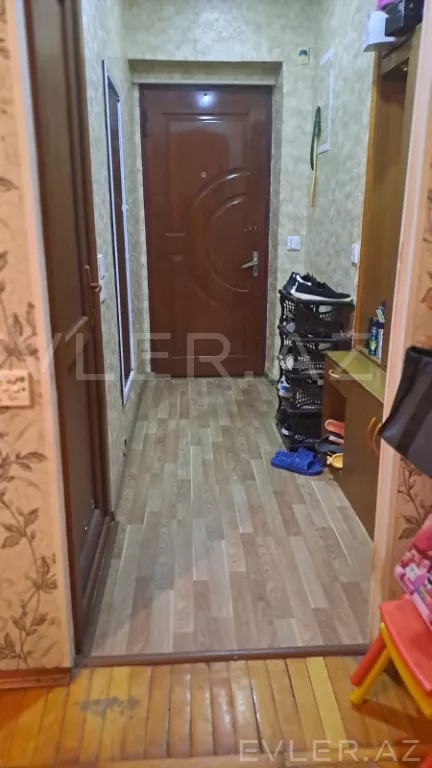 Satılır, köhnə tikili