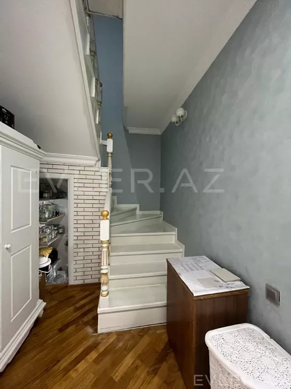 Satılır, həyət evi/villa