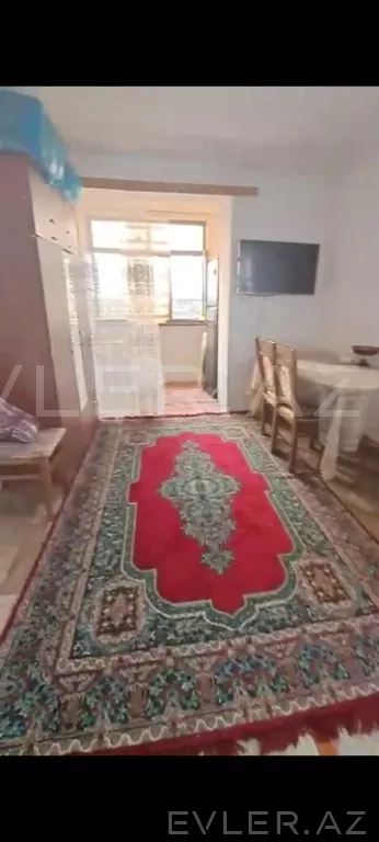 Satılır, köhnə tikili