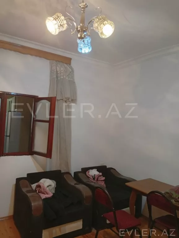 Satılır, köhnə tikili