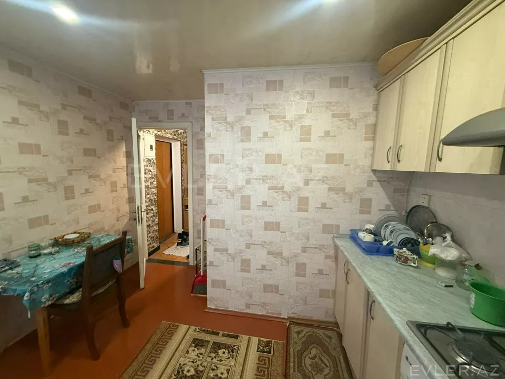 Satılır, köhnə tikili