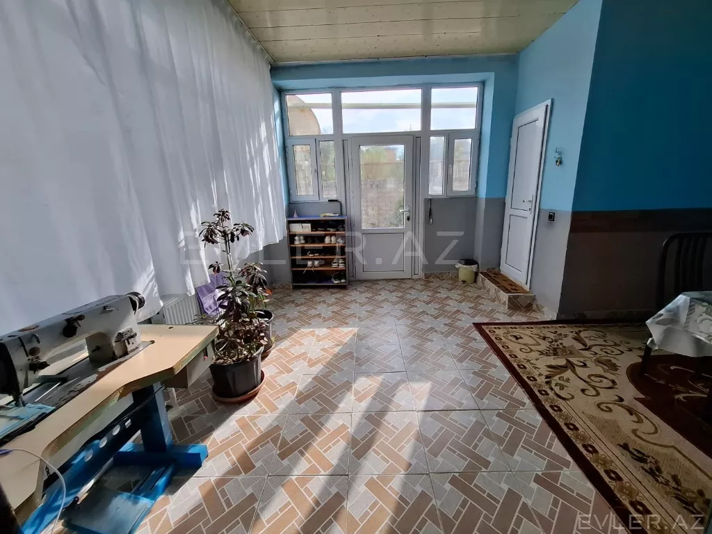Satılır, həyət evi/villa