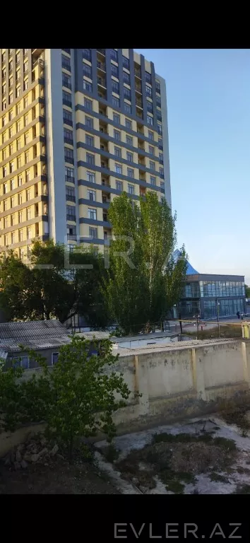 Satılır, həyət evi/villa