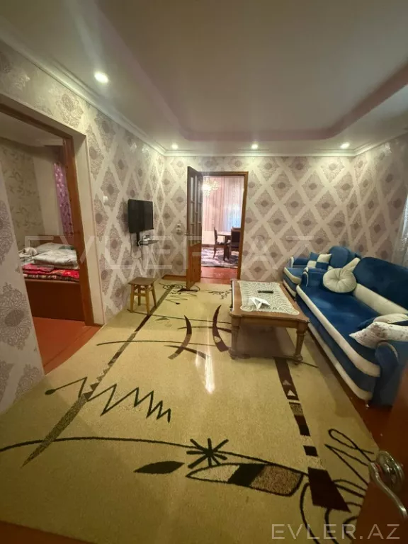 Satılır, köhnə tikili