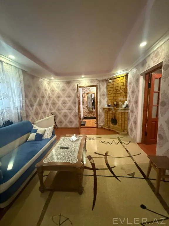 Satılır, köhnə tikili