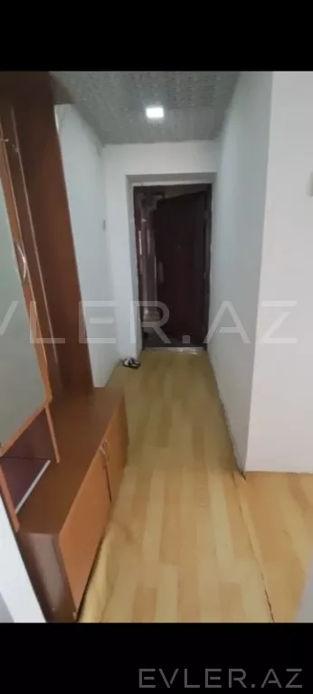 Satılır, köhnə tikili