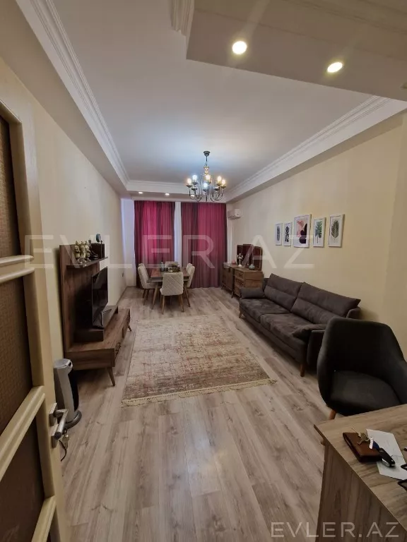 Satılır, yeni tikili