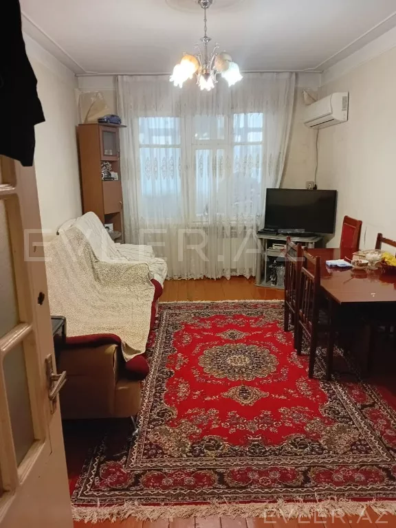 Satılır, köhnə tikili
