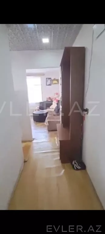 Satılır, köhnə tikili