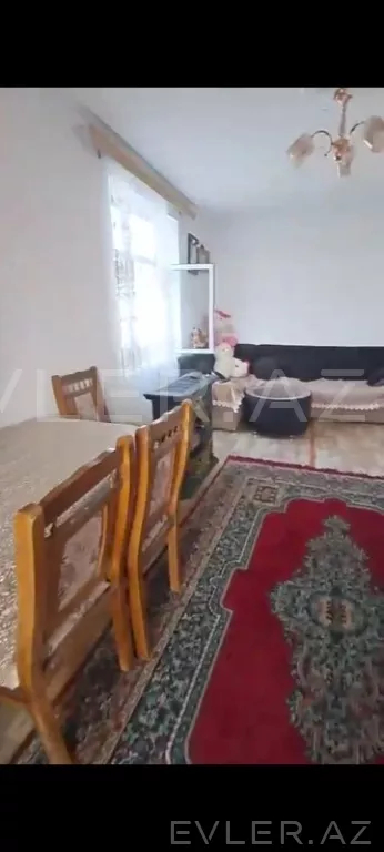 Satılır, köhnə tikili