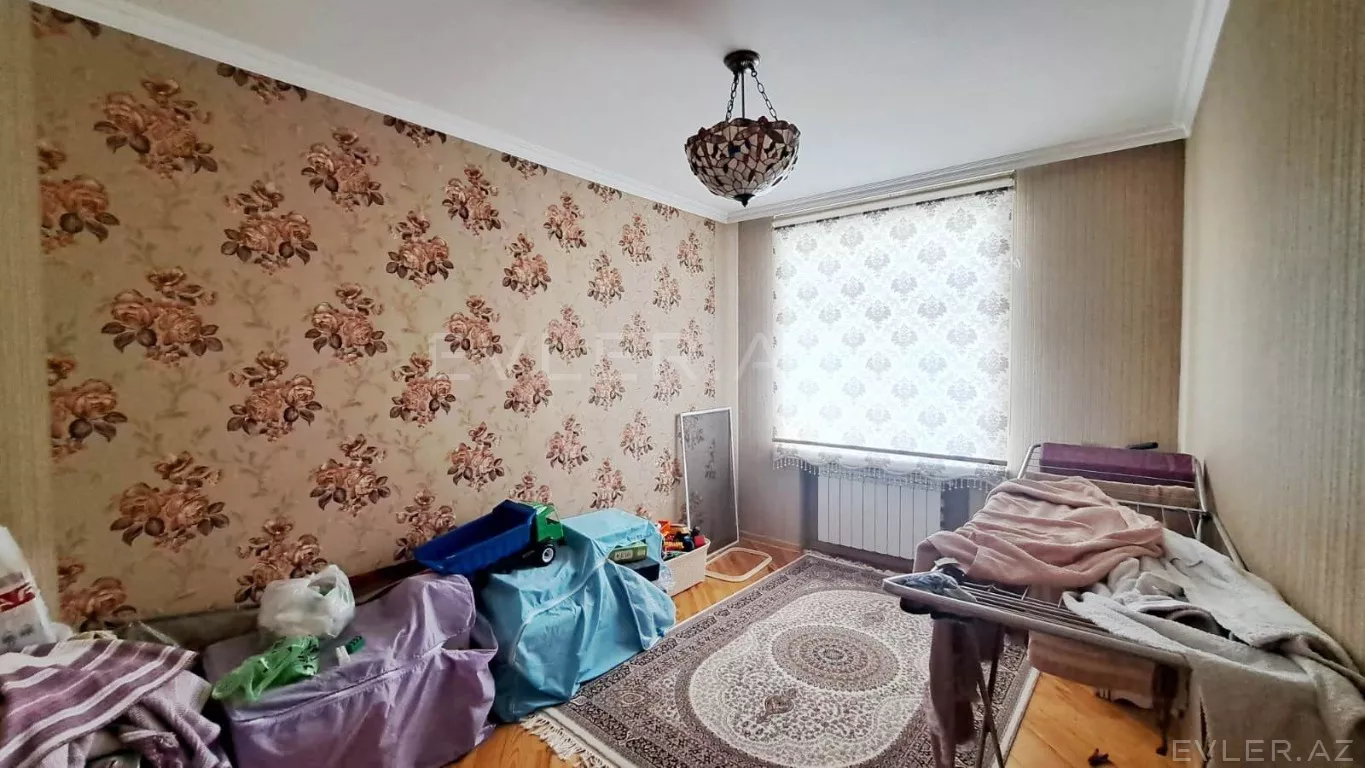 Satılır, köhnə tikili