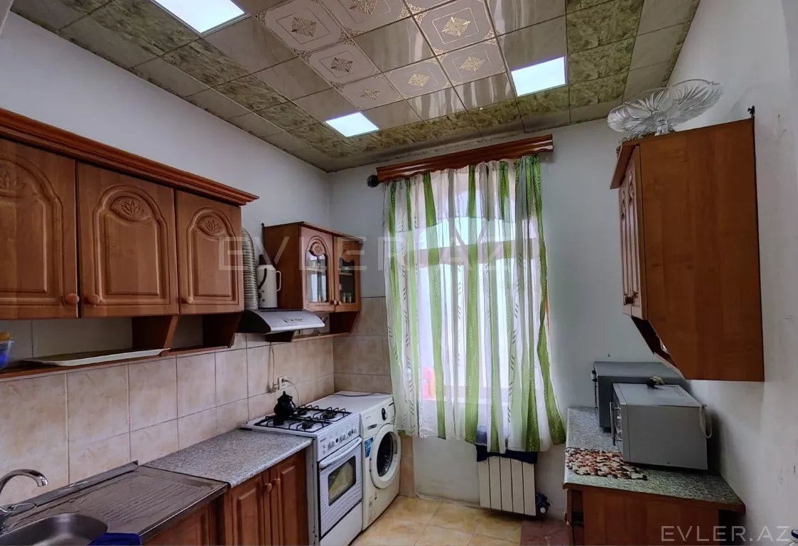 Satılır, həyət evi/villa