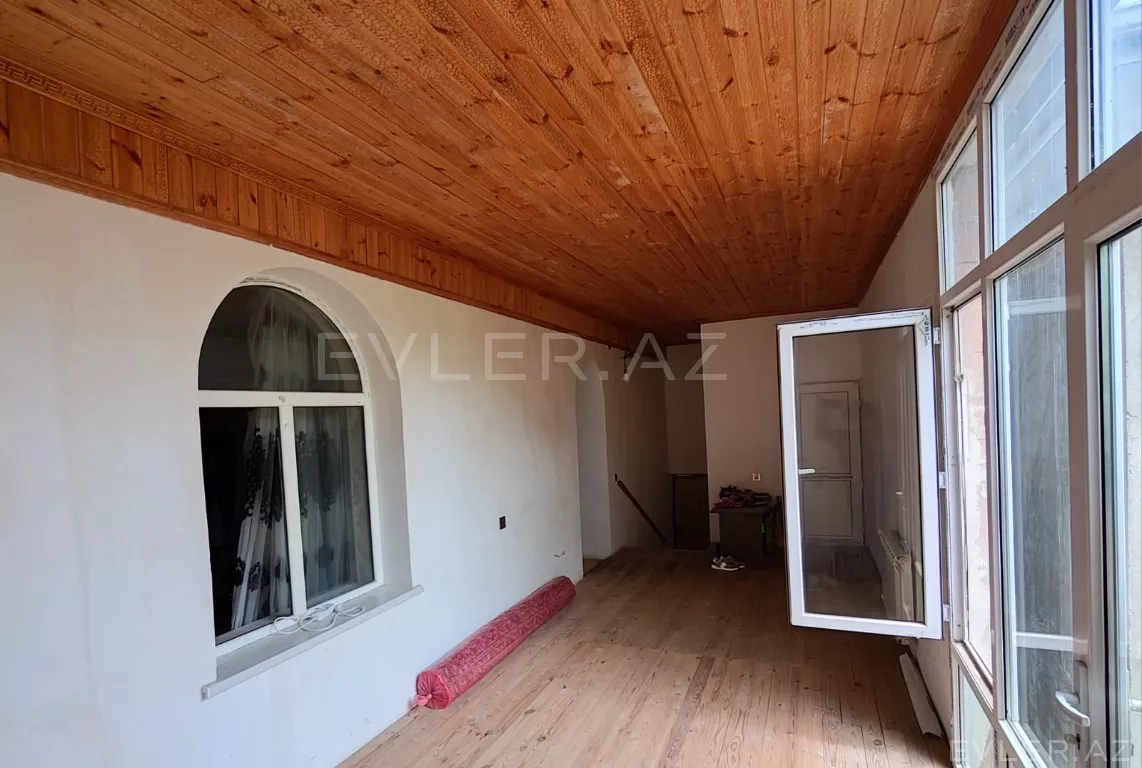 Satılır, həyət evi/villa