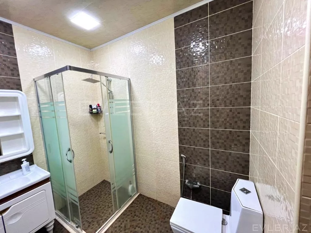 Satılır, həyət evi/villa