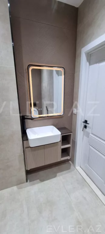 Satılır, yeni tikili