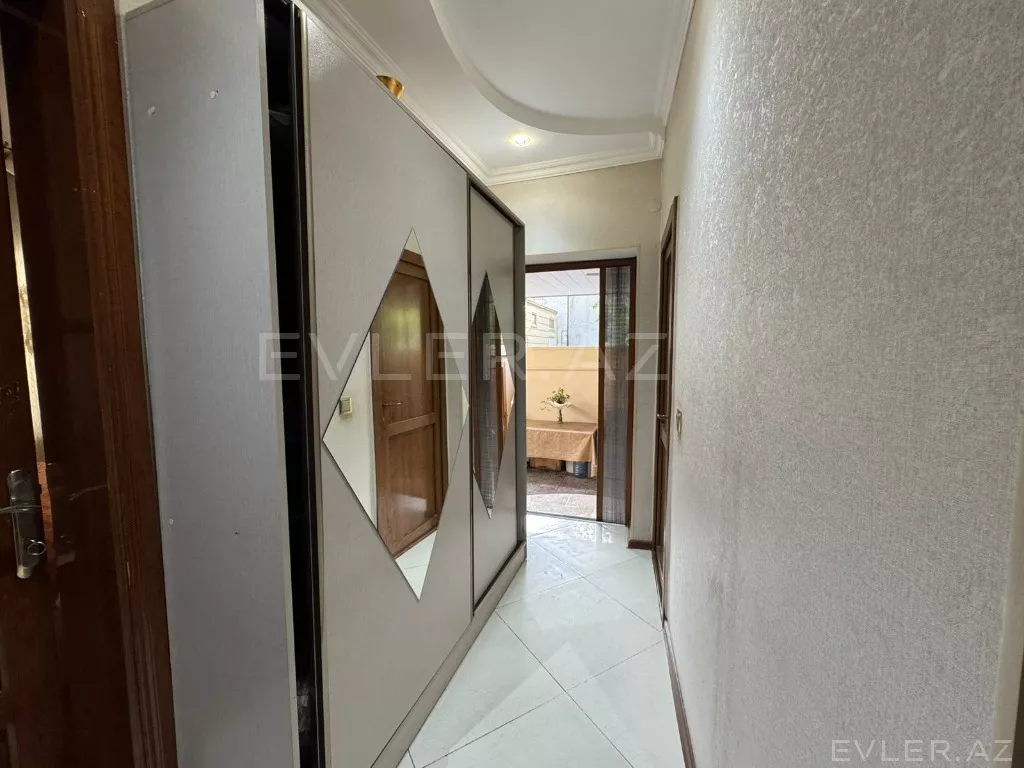 Satılır, həyət evi/villa