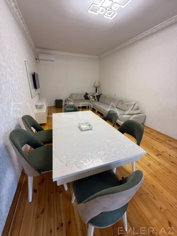 Satılır, həyət evi/villa