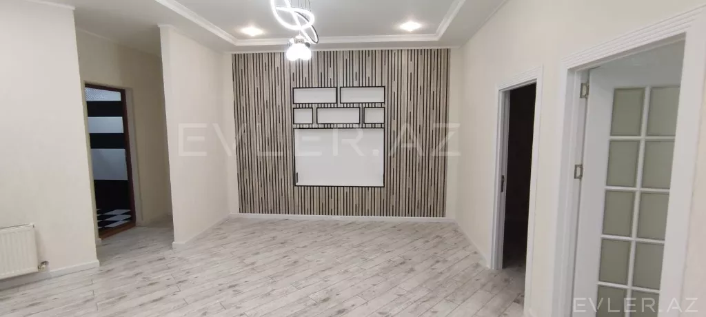 Satılır, köhnə tikili