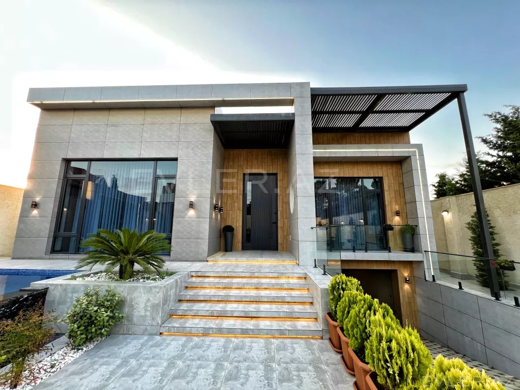 Satılır, həyət evi/villa
