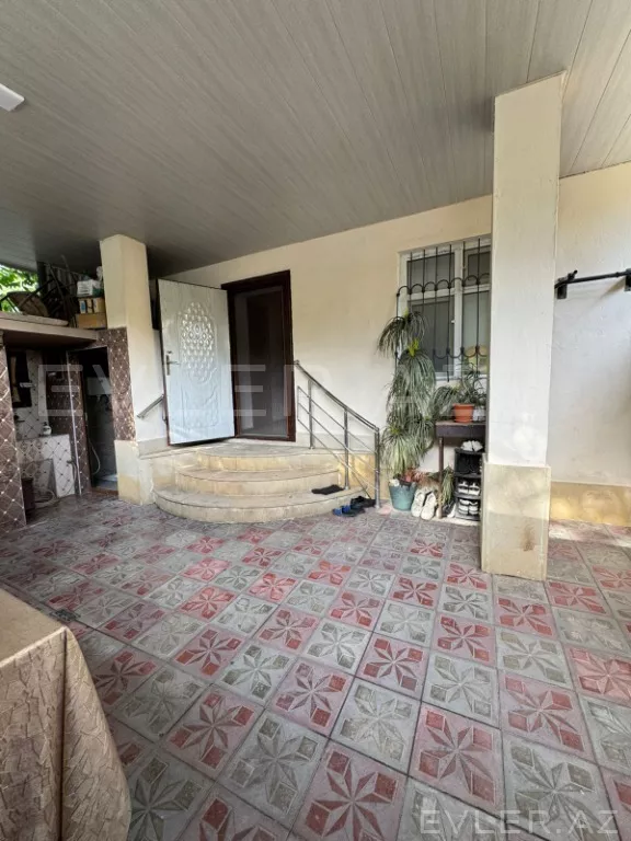 Satılır, həyət evi/villa