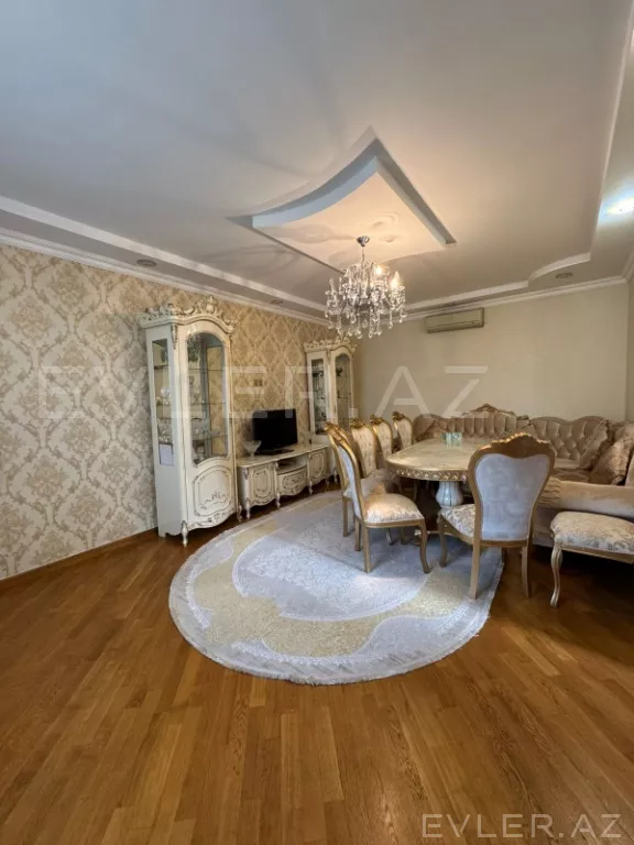 Satılır, həyət evi/villa