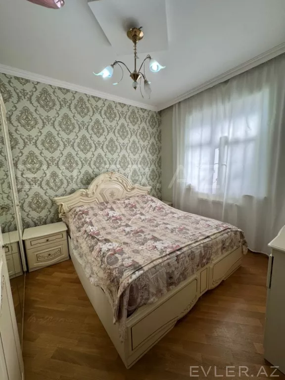 Satılır, həyət evi/villa