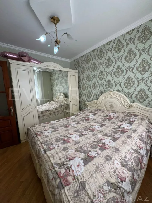 Satılır, həyət evi/villa